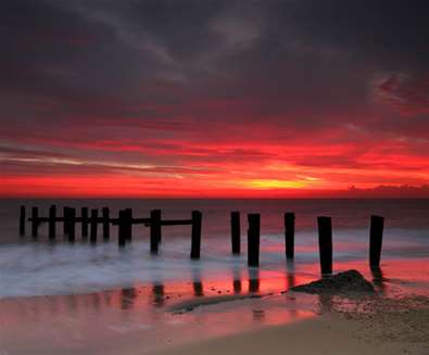 Articles - Step into 2017 on The Suffolk Coast - Lowestoft beach at sunrise Articles - Step into 2017 on The Suffolk Coast - Lowestoft beach at sunrise