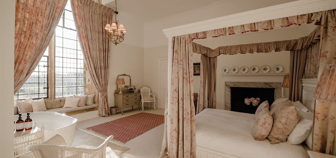 WED - Butley Priory - Wedding bedroom Suite