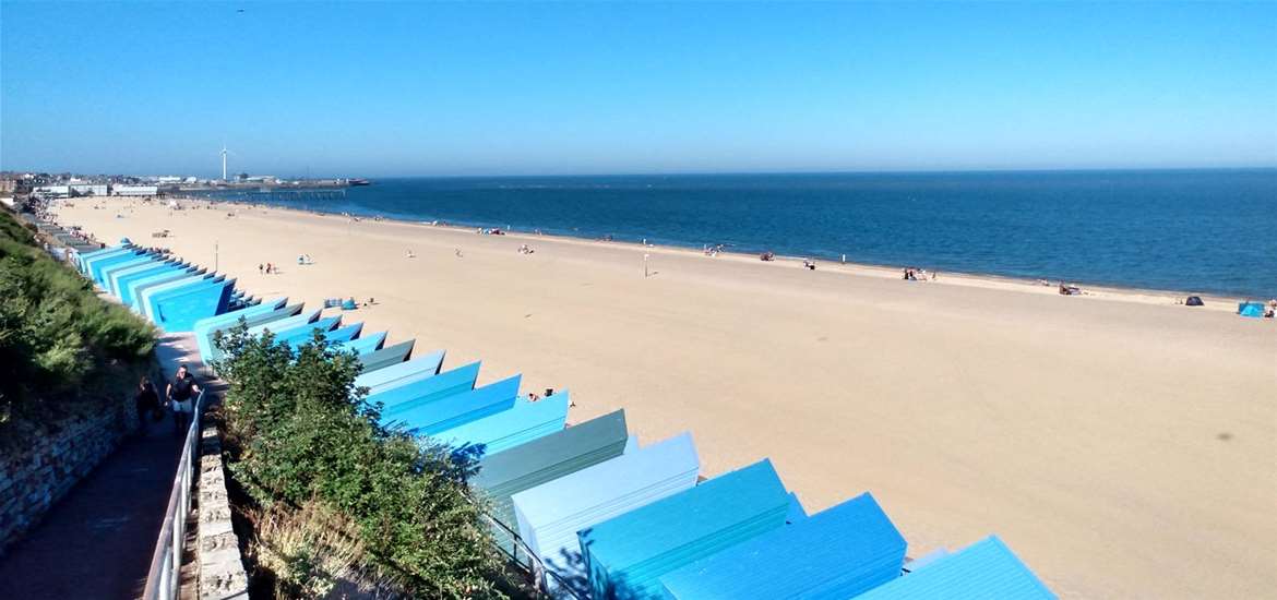 lowestoft eastern edge beach huts