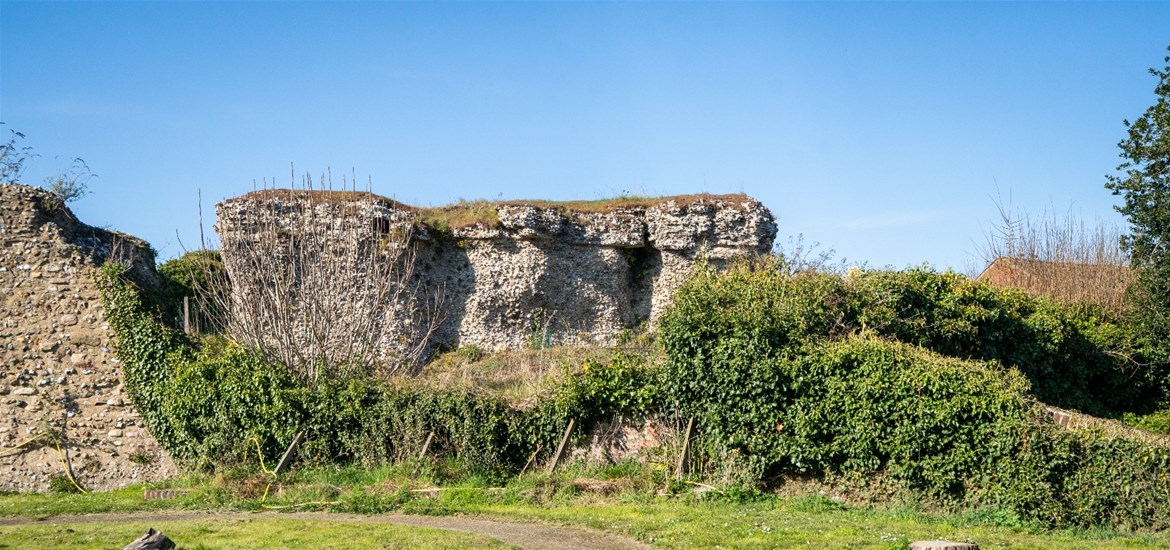 Visit Bungay - Bigod Castle (c) Mary Ett Photography