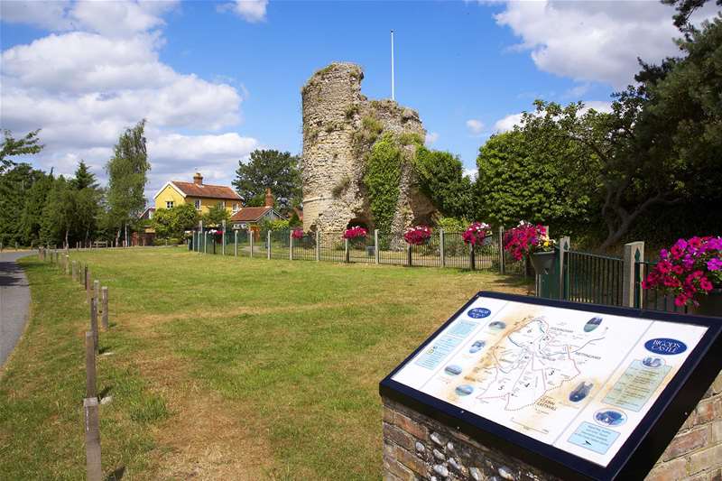 Towns & Villages - Bungay - castle