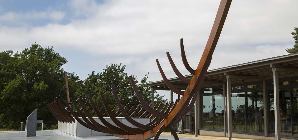 TTDA - Sutton Hoo - Ship Sculpture