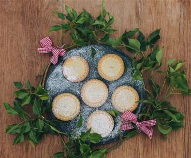 Christmas Garland and Foodie Gifts Cookery Course
