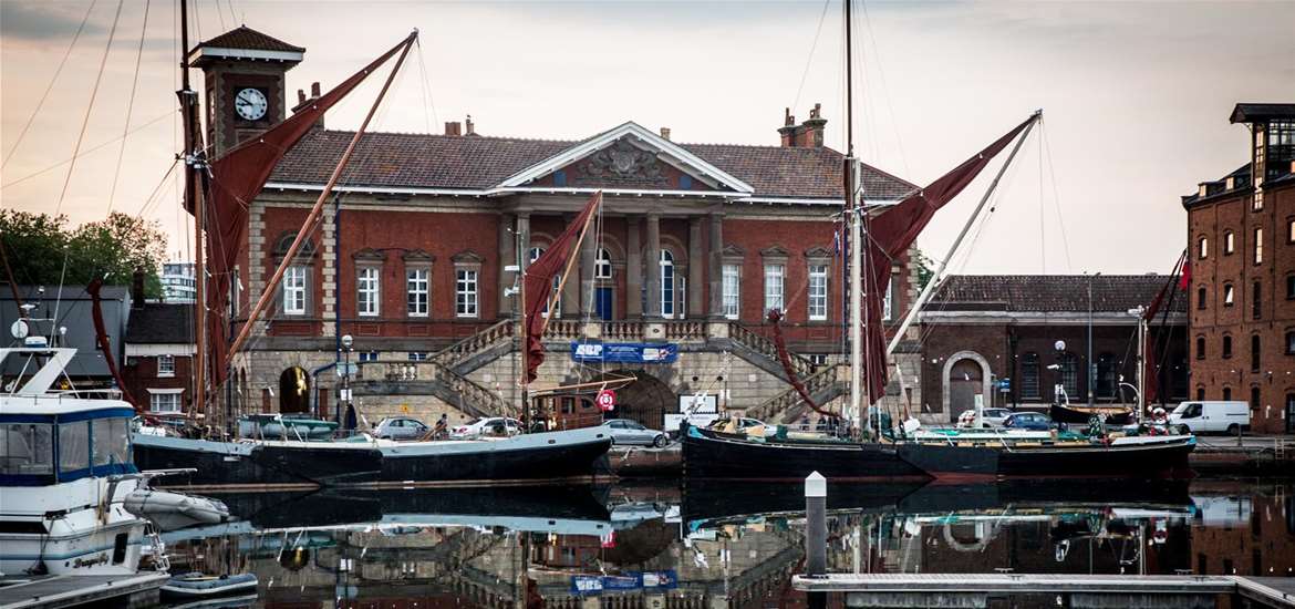 Towns & Villages - Ipswich - Old Customs House