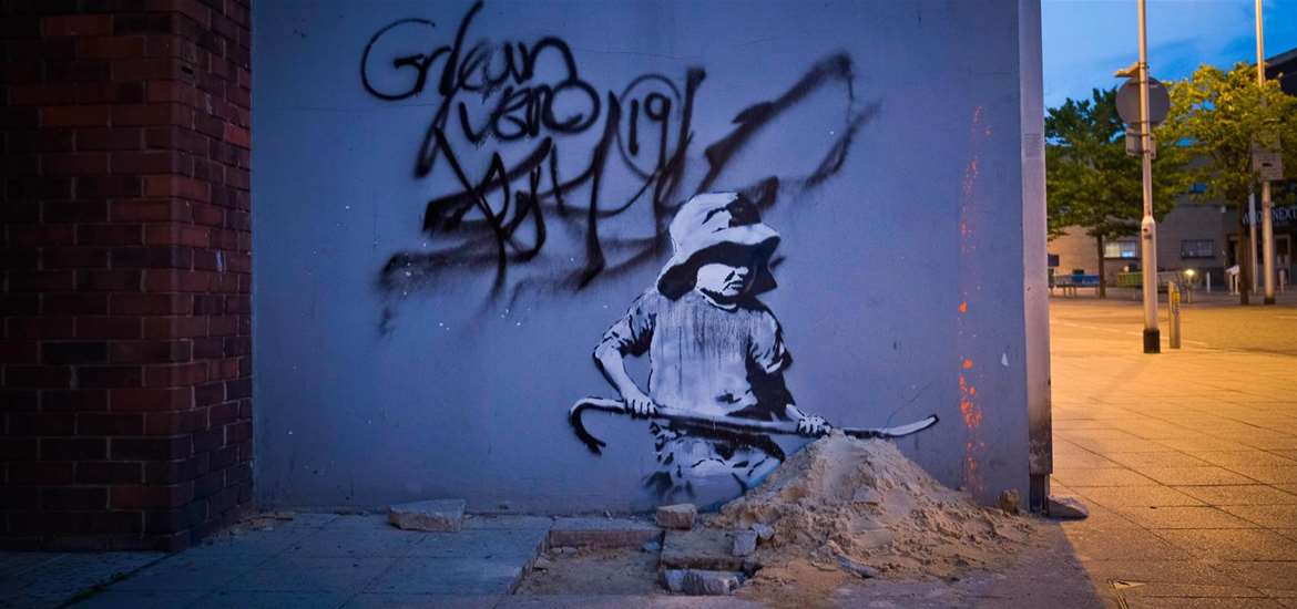 Banksy - Child Digging - (c) Adam Barnes