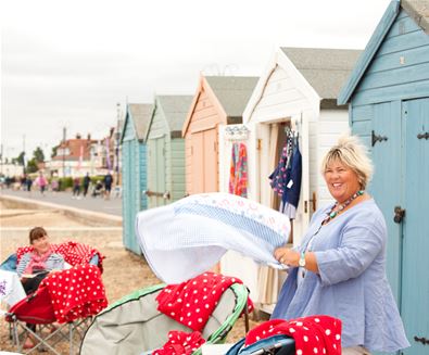 Beach Hut Heaven - Gwen Beach Hut Heaven - Gwen