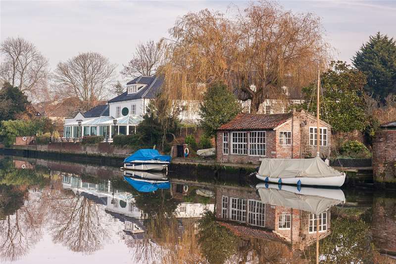 Winter in Beccles (c) Gill Moon