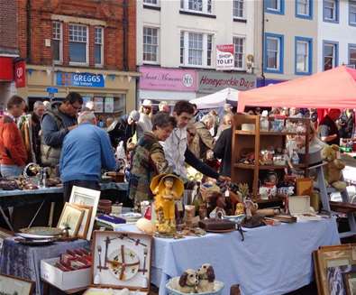 Towns & Villages - Beccles - Antiques market Towns & Villages - Beccles - Antiques market
