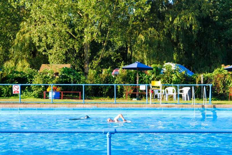 TTDA - Beccles Lido - person swimming