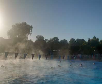 Cold water swimming at Beccles Lido