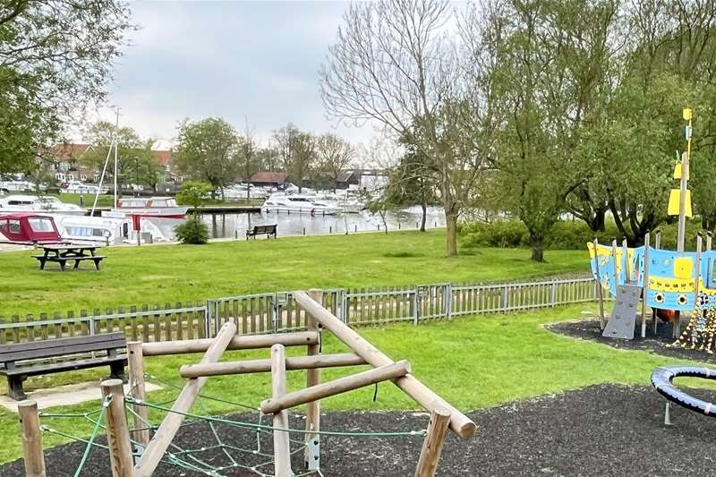 Beccles Quay (c) Visit Beccles