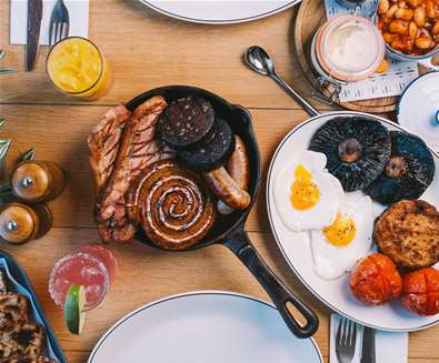 Breakfast Club with Live Jazz a..