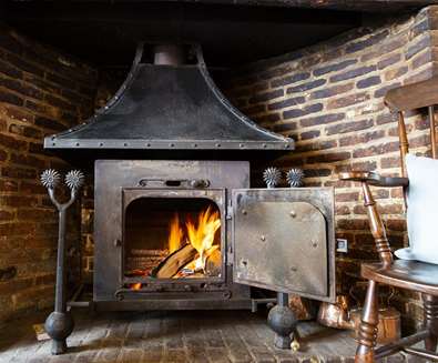 Cosy fire at The Cross Keys Aldeburgh Cosy fire at The Cross Keys Aldeburgh