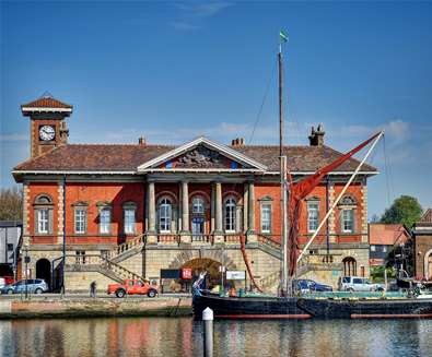 Old Customs House