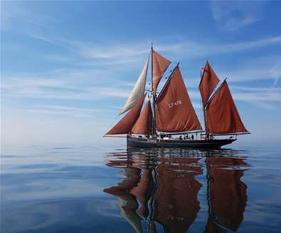 Excelsior - Dawn voyage Excelsior - Dawn voyage