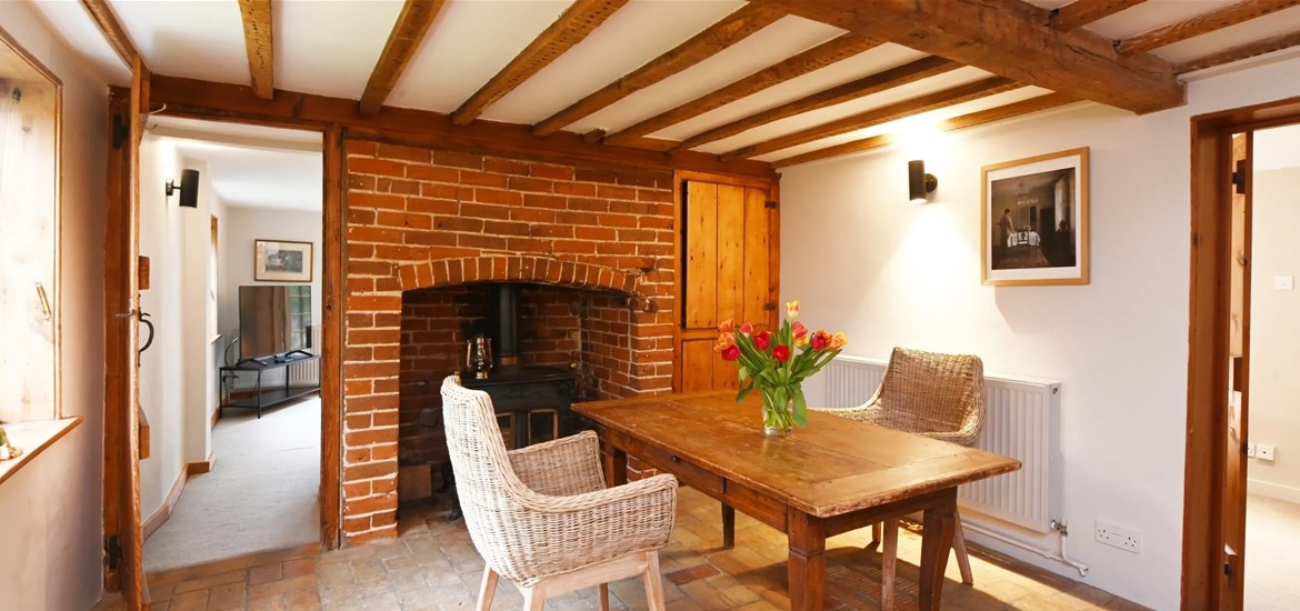 Quiet Cottage - Dining Room