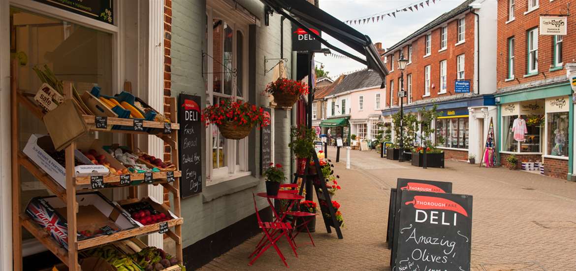 Guide to Halesworth a pretty market town in Suffolk