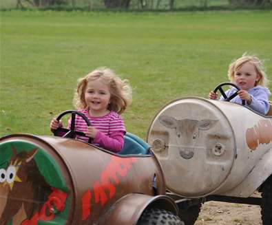 TTDA - Easton Farm Park - Barrell Rides