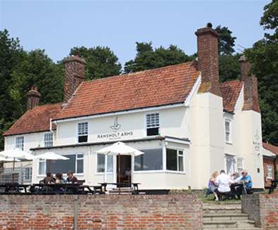FD - The Ramsholt Arms - Exterior
