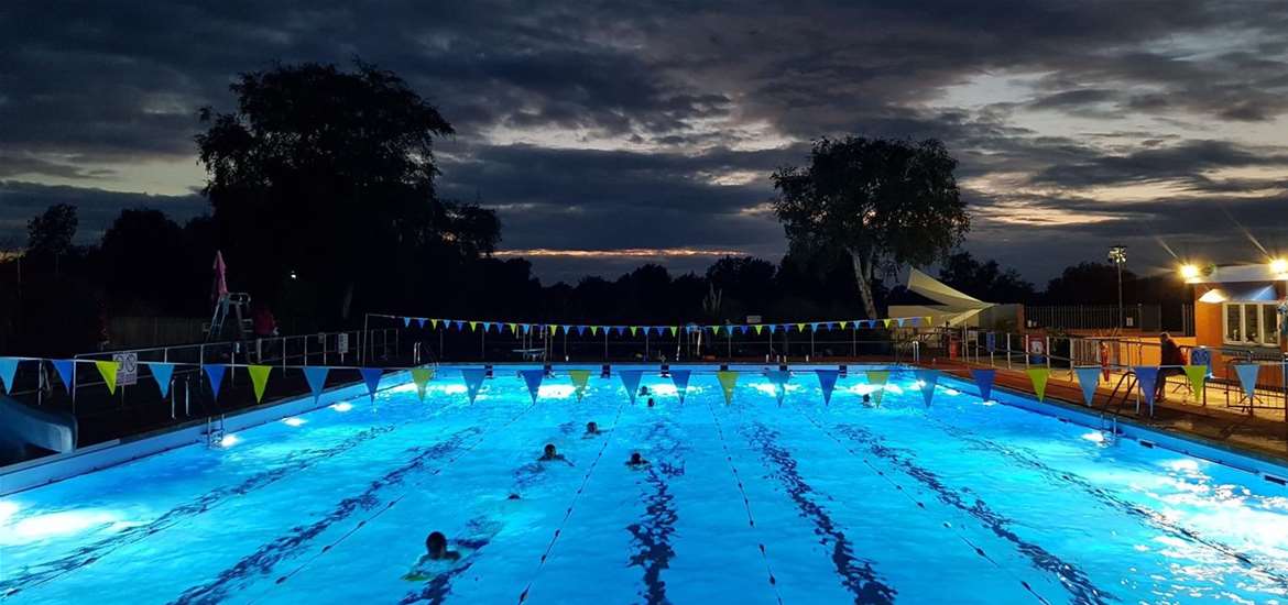 Beccles Lido - Floodlit Lido Swimming