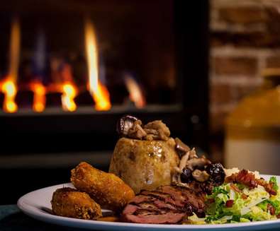 FD - Froize - Food in front of fire