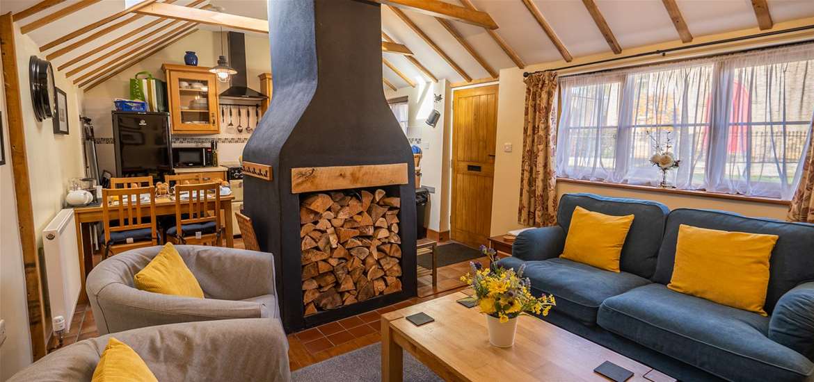 WTS - All Seasons Cottage Breaks - Lounge with woodburner
