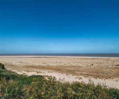 TTDA - Kessingland Beach - View of beach from cliffs (c) R Amer