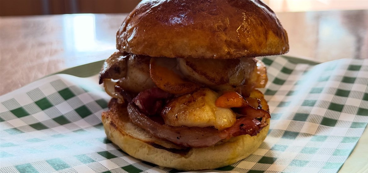 Alde Cafe - Breakfast burger