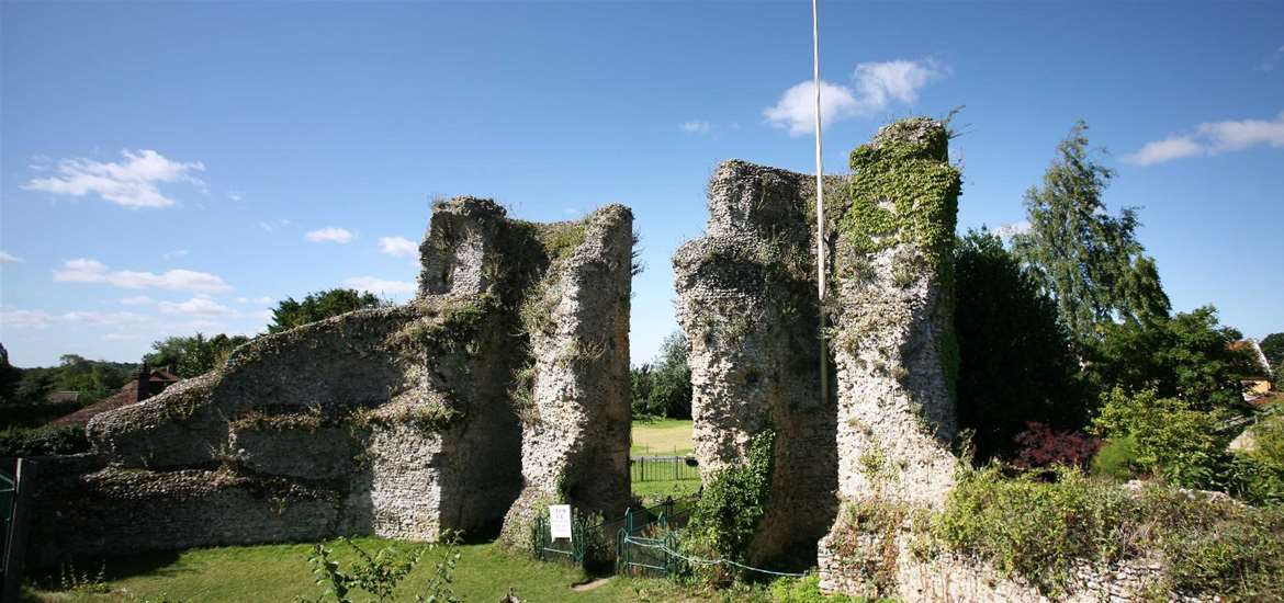TTDA - My Bungay - Castle ruins