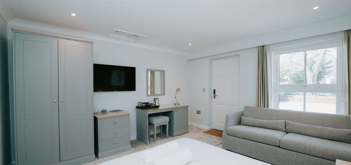 First Light Hotel - Bedroom