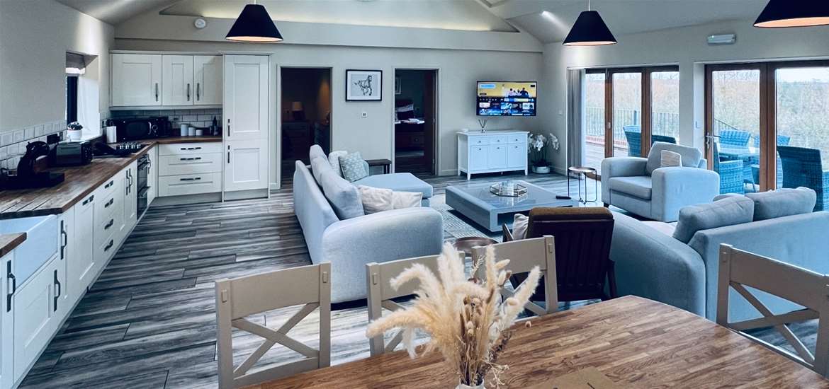 White House Lodges - Kitchen