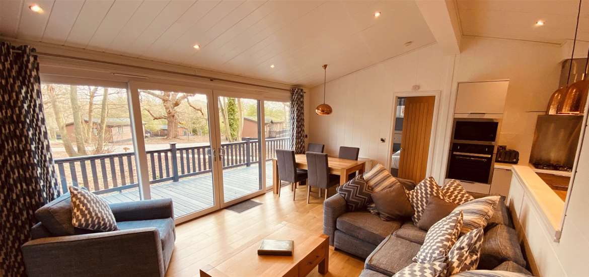 WTS - Woolverstone Marina - Lodge living room