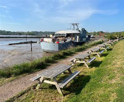 Deben Cafe Bar on HMS Vale