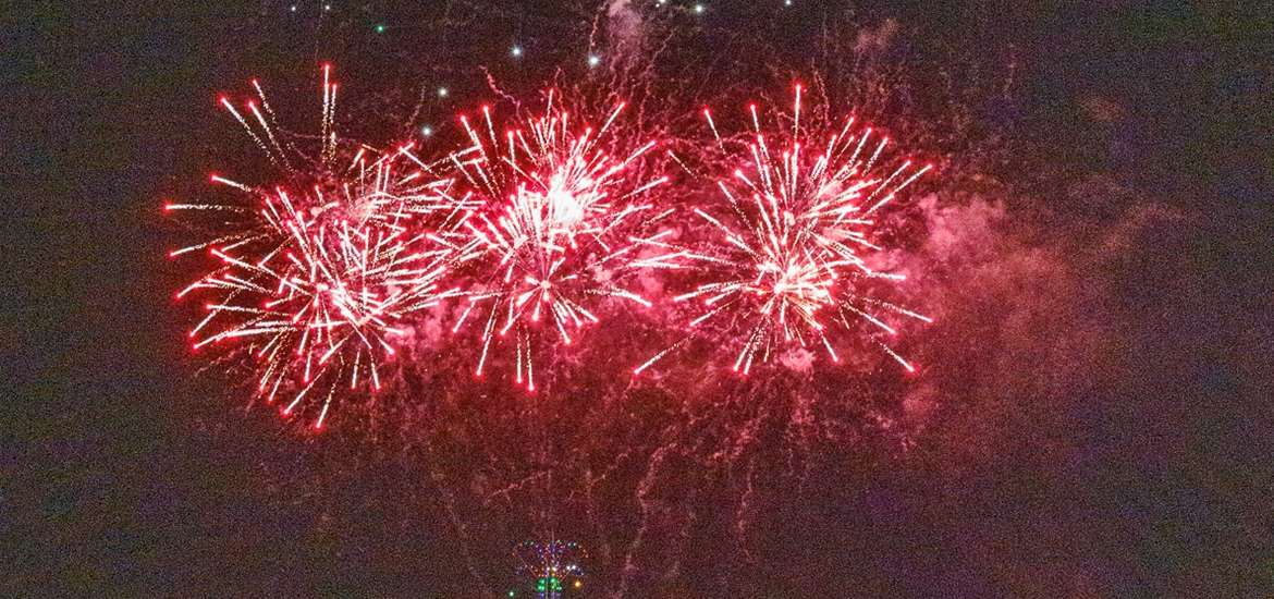 Main_TGM-Fireworks (10).jpg