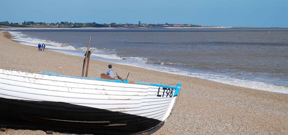 Main_Walking Breaks Dunwich beach credit Andy Patton.jpg