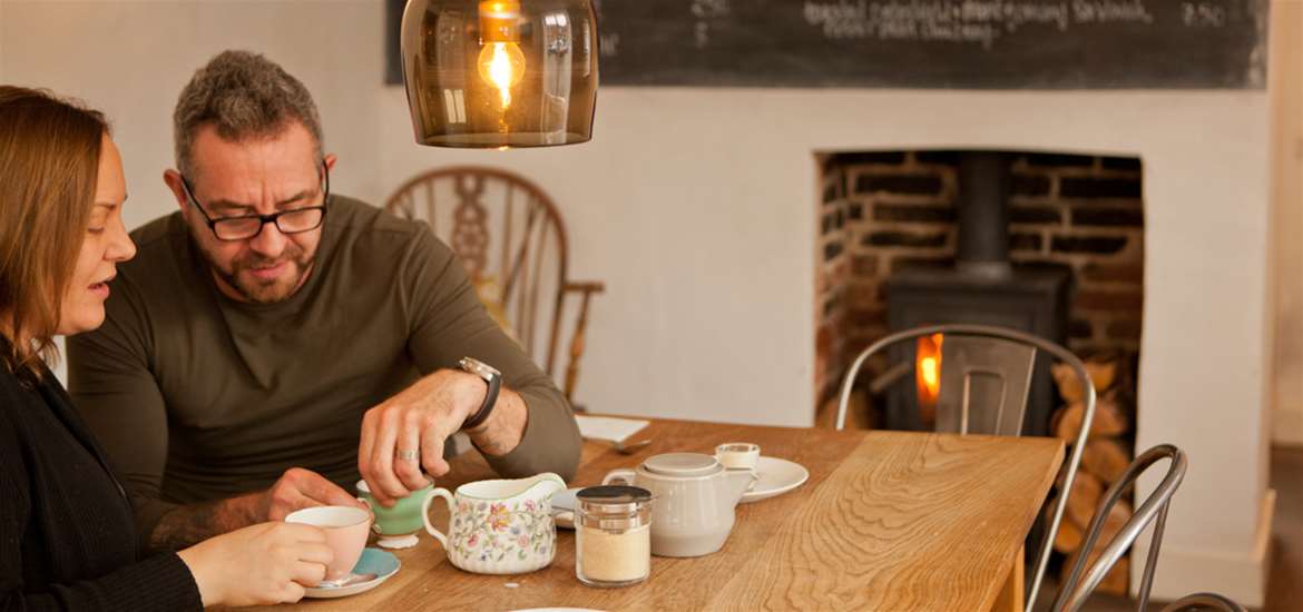 FD - Pump Street Bakery - Couple drinking coffee