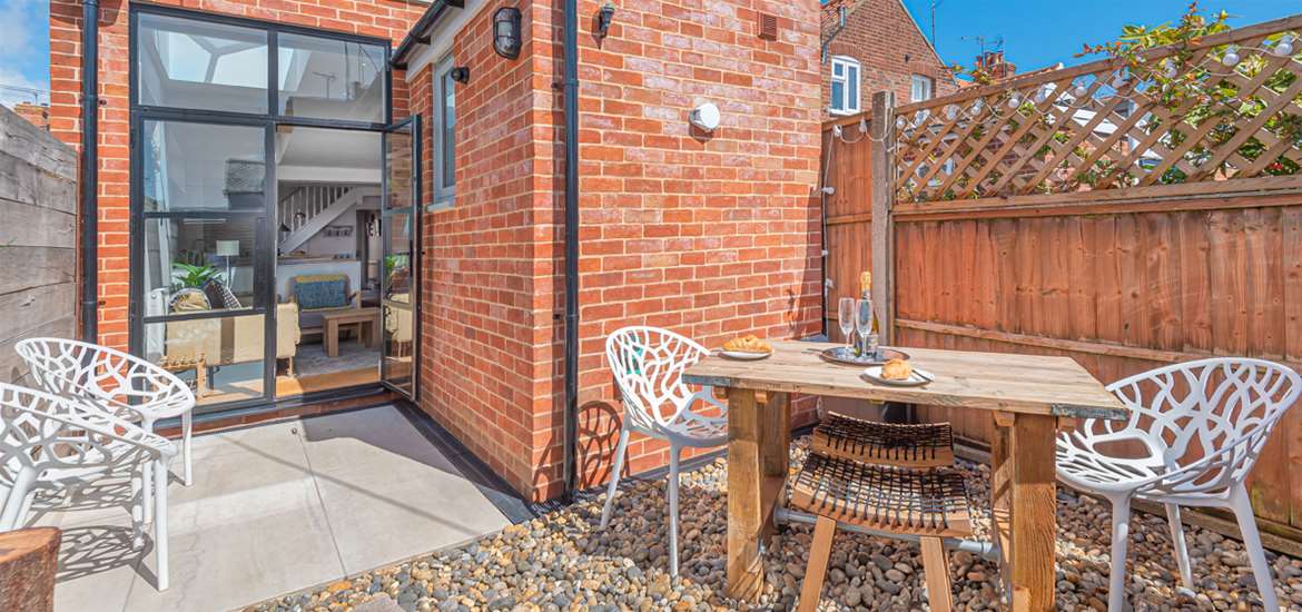 WTS Seagrass Cottage Southwold - Courtyard