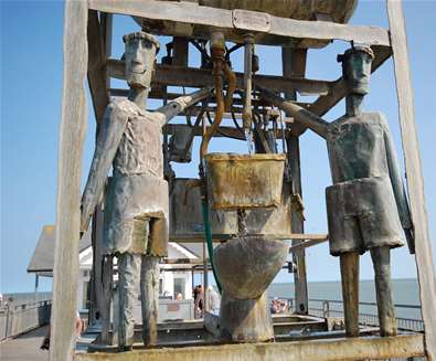 TTDA - Southwold Pier - Water clock