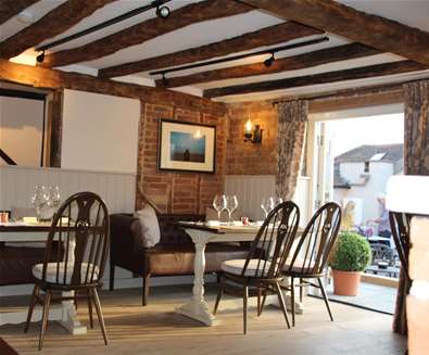 FD - The Alderton Swan - Table FD - The Alderton Swan - Table