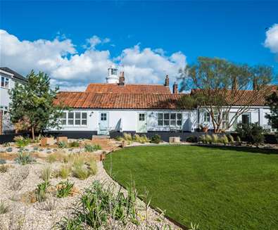FD - Adnams The Swan - Garden FD - Adnams The Swan - Garden