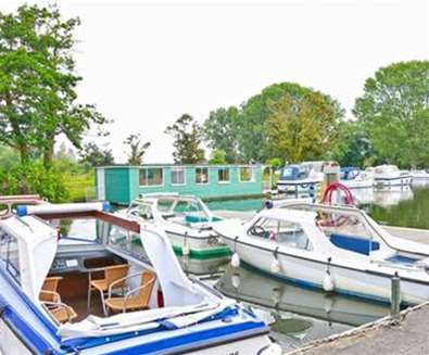 Hippersons Boatyard boats