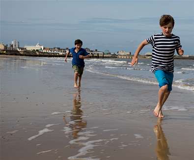 TTDA - Lowestoft Beach - Boys running in waves