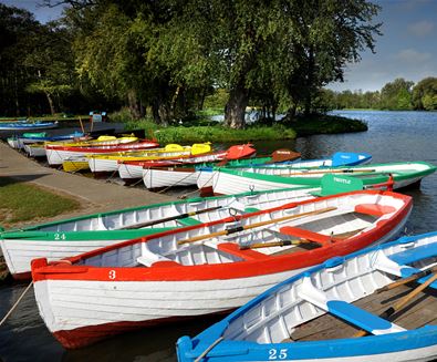 Thorpeness boats