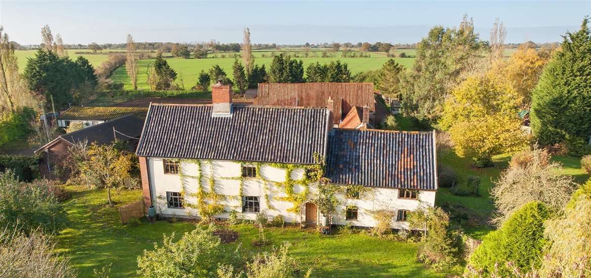 Valley Farmhouse B&B Where to Stay Westhall, Suffolk