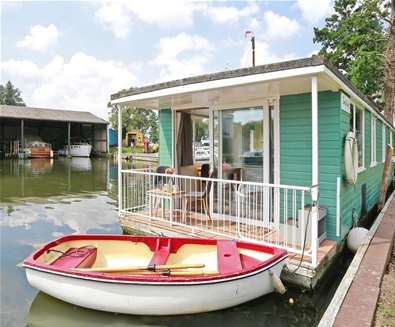 WTS - Hippersons Boatyard - House Boat WTS - Hippersons Boatyard - House Boat