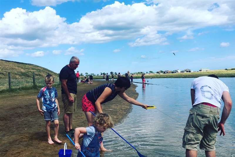 Towns & Villages - Walberswick - Crabbing