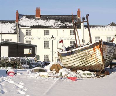 White Lion Hotel, Aldeburgh with snow (med)