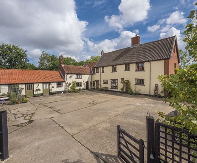 Valley Farmhouse B&B