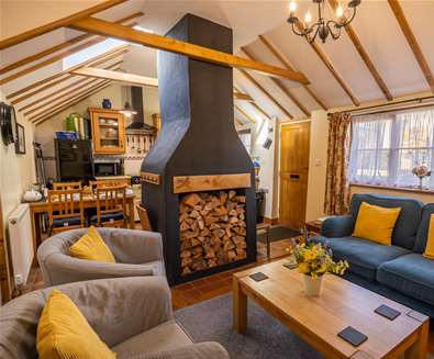 Corner Cottage: 15% Off Stays for 2 Guests with All Seasons Cottage Breaks